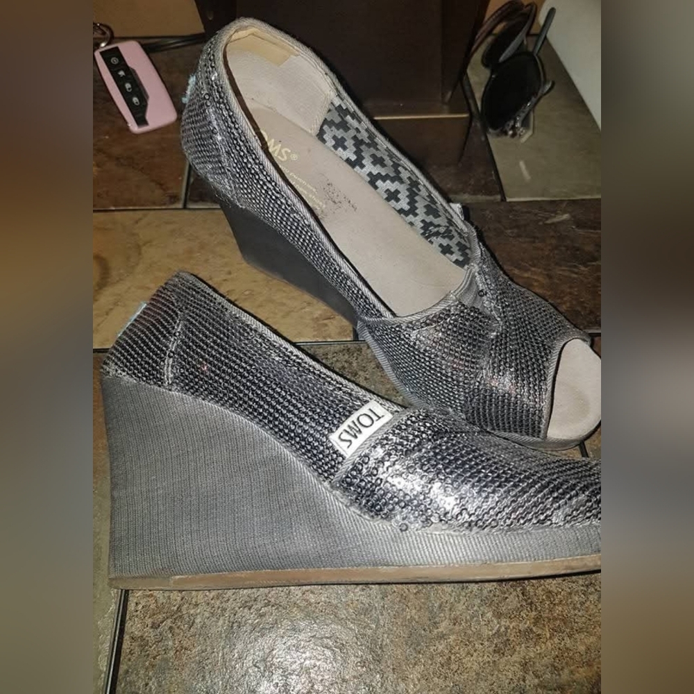 TOMS Women's Silver Wedge Shoes